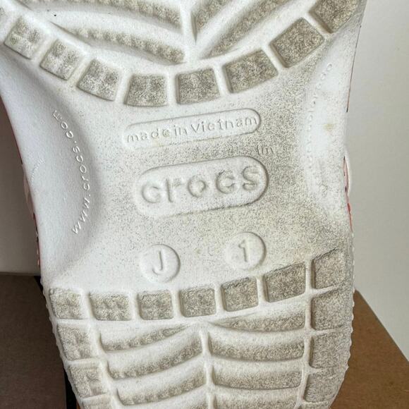 Crocs x Hello Kitty Big Girls Classic Clogs Kids Sandals - SZ 1 Y - Picture 11 of 12